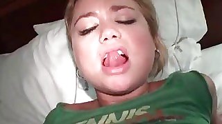 Moaning fuckslut gets a new..